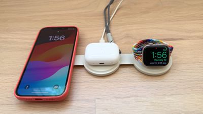 satechi onthego charger in use