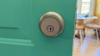 level lock on door