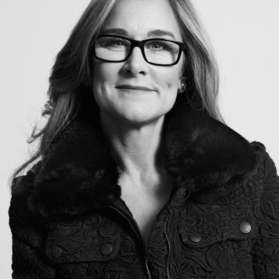 angela ahrendts bw