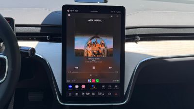 2025 volvo ex90 carplay music