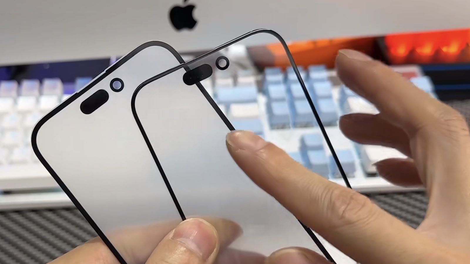 iPhone 15 Pro Front Glass Leak Reveals Ultra-Thin Bezels Around Display -  MacRumors
