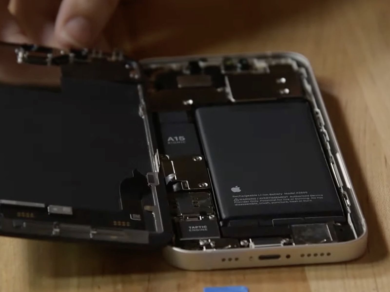 iFixit Shares Live Teardown of the iPhone 13 and 13 Pro - MacRumors