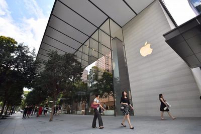 Apple Orchard Road in Singapore Officially Opens to the Public - MacRumors