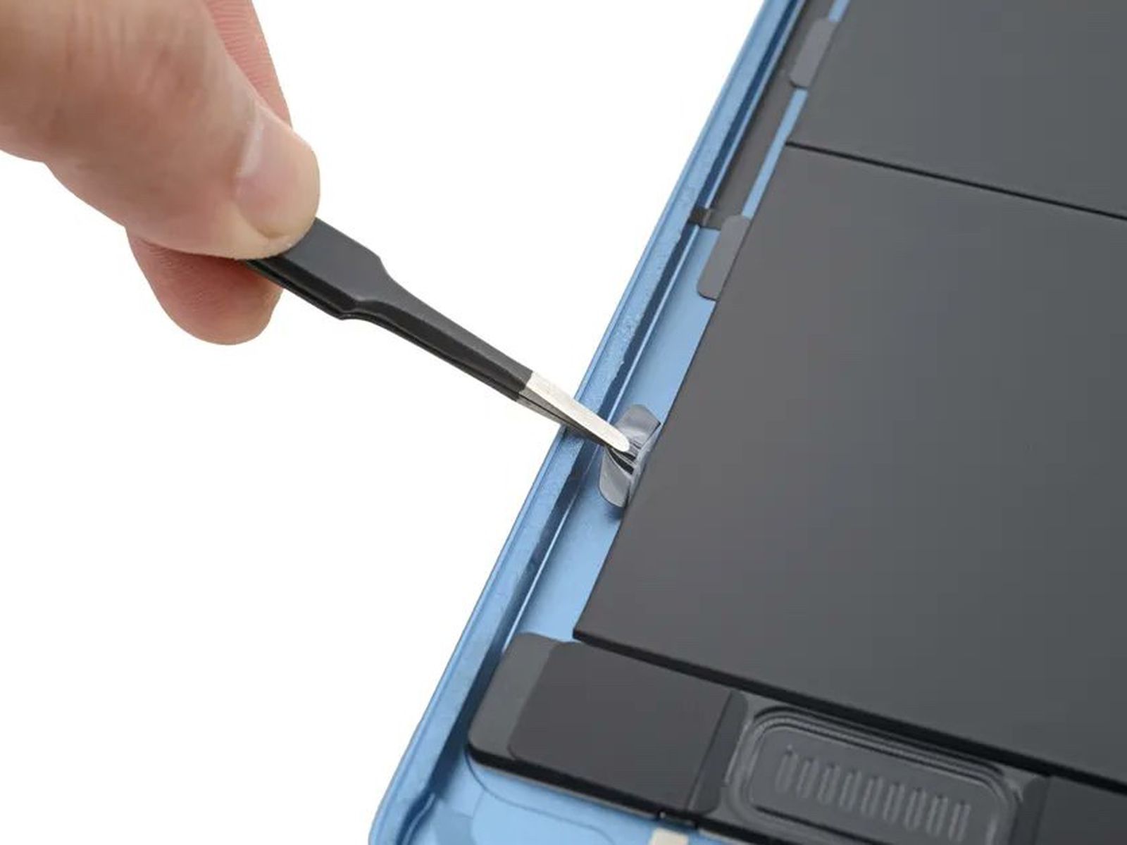 zeven Buitenboordmotor Sanctie iPad Air 5 Features Pull Tabs for Easier Battery Replacements - MacRumors