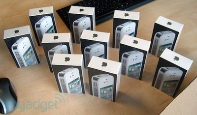 105029 white iphone 4 be 1