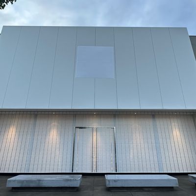 Apple Bridgeport Village Store New