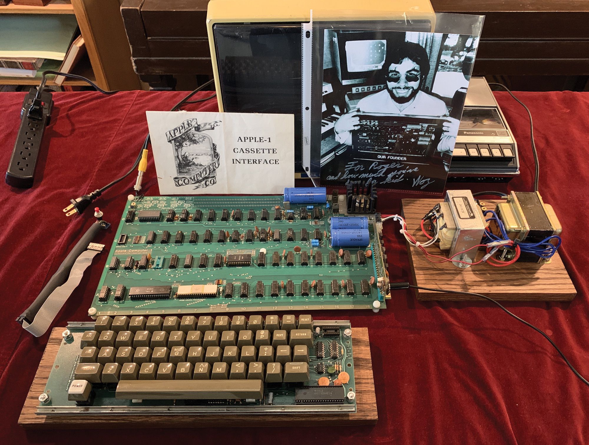 Working Apple-1 Computer, and Jobs' Leather Bomber Jacket and Other Apple Memora..