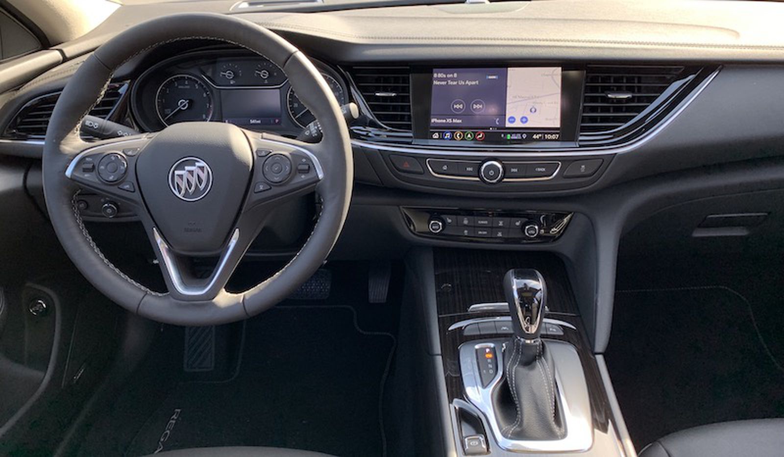 Review: 2019 Buick Regal TourX Features a Clean and Modern Infotainment ...