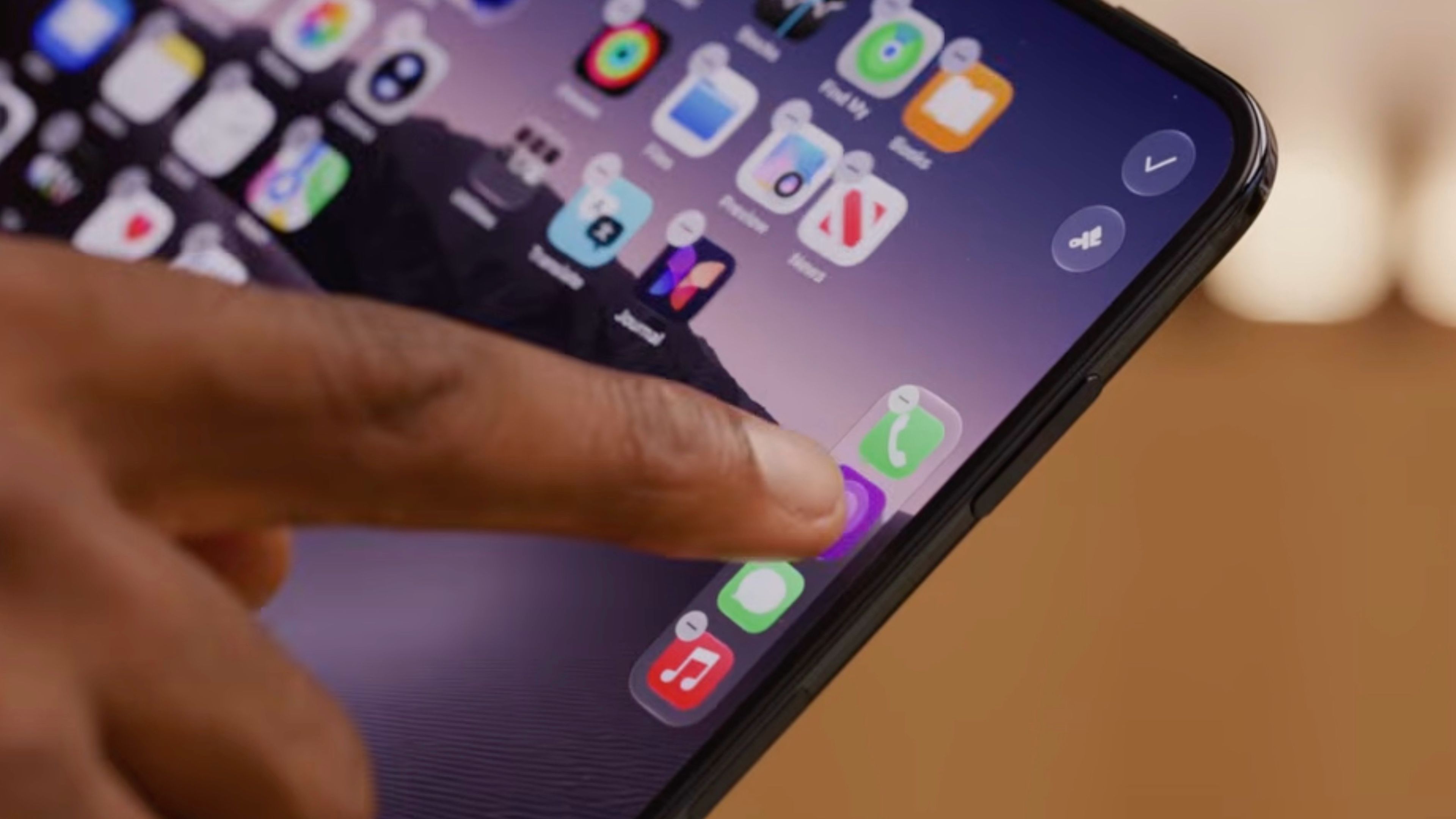 photo of iPhone Duo's Vertical Dock Limited to Four App Icons image