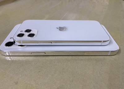 iPhone 12 Dummy Unit Images Feature iPad Pro-Style Design