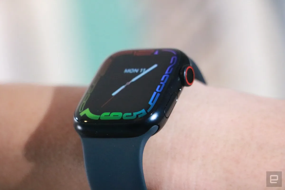 lg building line for microled apple watch image