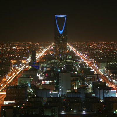 Kingdom Tower at night