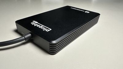 Plugable 2TB Thunderbolt 3 External SSD NVMe Drive (Up to 2400MBs/1800MBs  R/W)