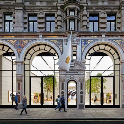 apple regent street hires