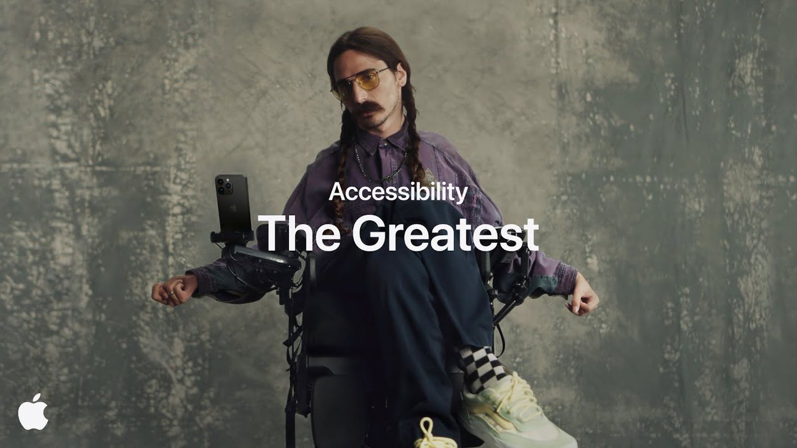 photo of Apple Highlights Accessibility Features on iPhone, Mac, and More in New Ad image