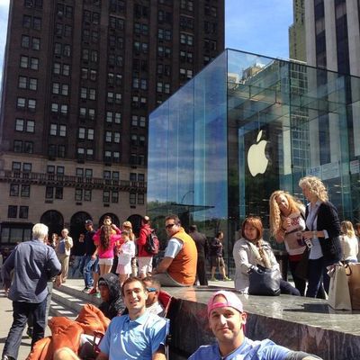 iphone 5s fifth avenue launch line