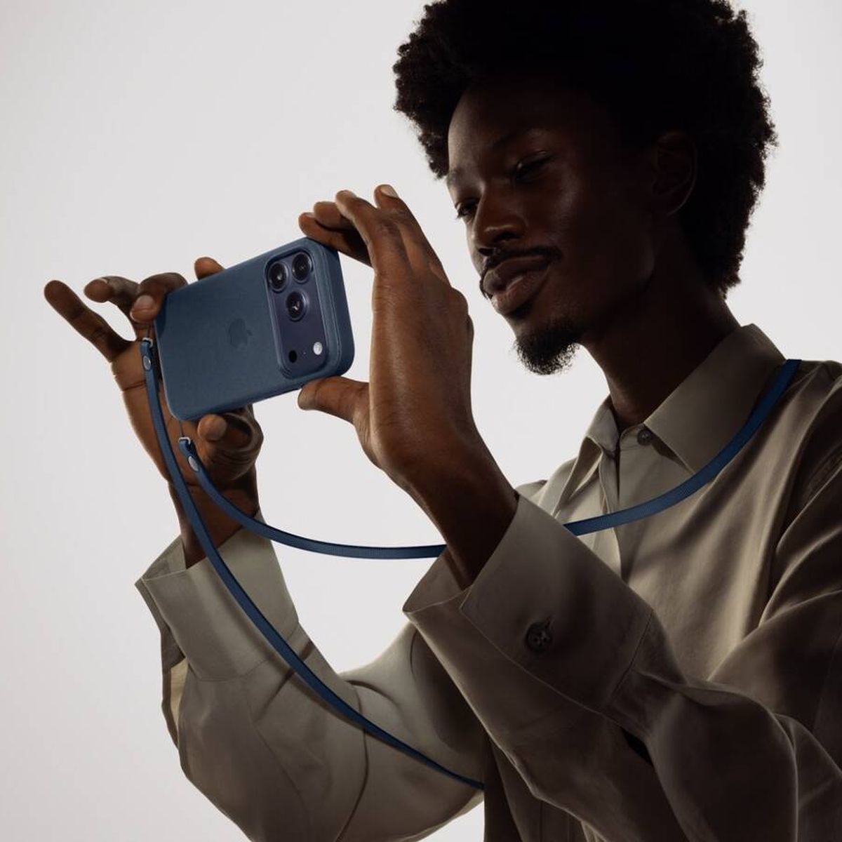 Apple Unveils Crossbody Strap and TechWoven Case for iPhone 17 Pro