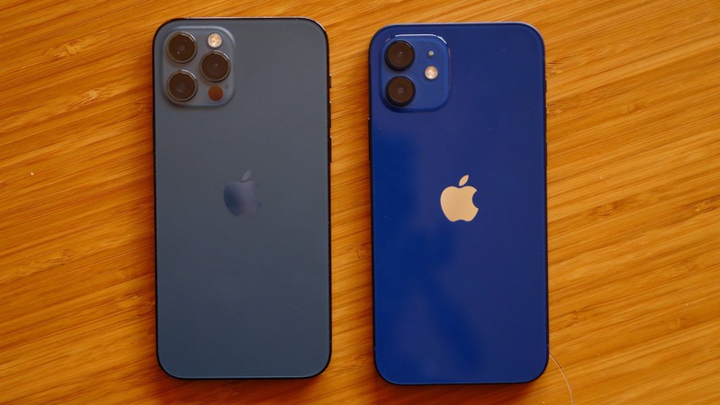 Hands-On Comparison: iPhone 12 vs. iPhone 12 Pro - MacRumors