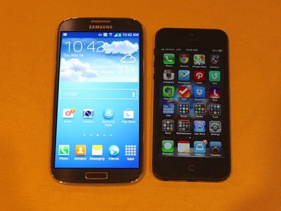 Galaxy S4 and iPhone