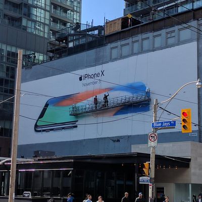 toronto iphone x ad 4