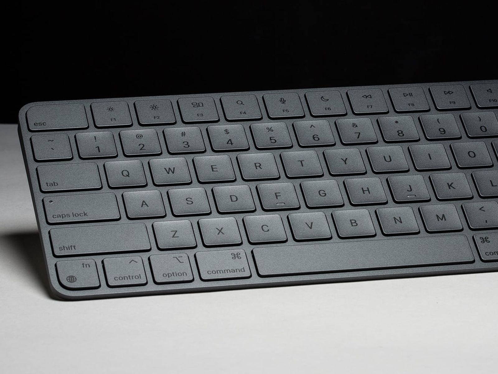 Hands on with Apple's new black and silver Magic Keyboard