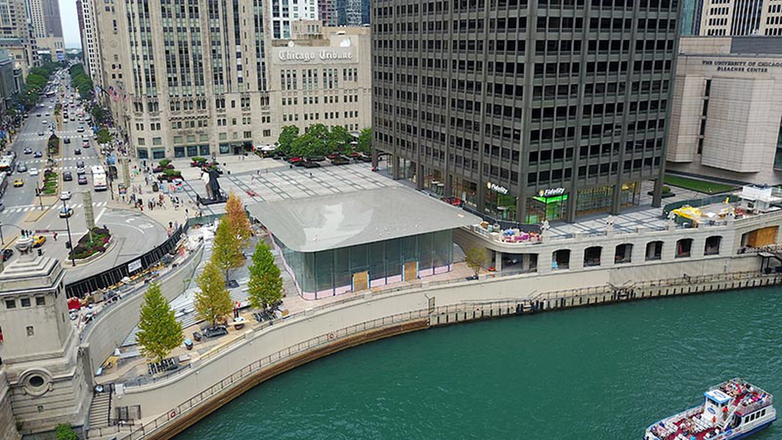 The Roof of the New Apple Store in Downtown Chicago Looks Like a Giant  MacBook