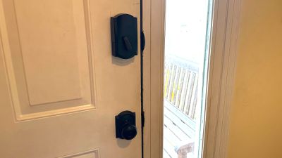 schlage encode plus interior knob - بررسی: Schlage's Encode Plus Lock دسترسی راحت به خانه را مستقیماً از iPhone یا Apple Watch شما ارائه می دهد