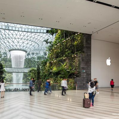 apple jewel changi airport singapore