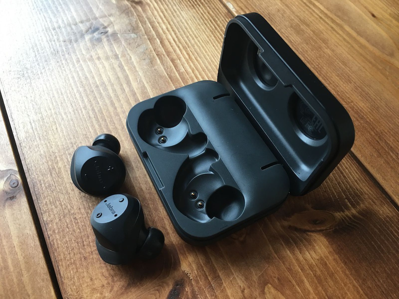 enkelt gang Knurre Latter Review: Jabra Elite Sport Wireless Biometric Earbuds Make Your Workouts  Sound Better - MacRumors