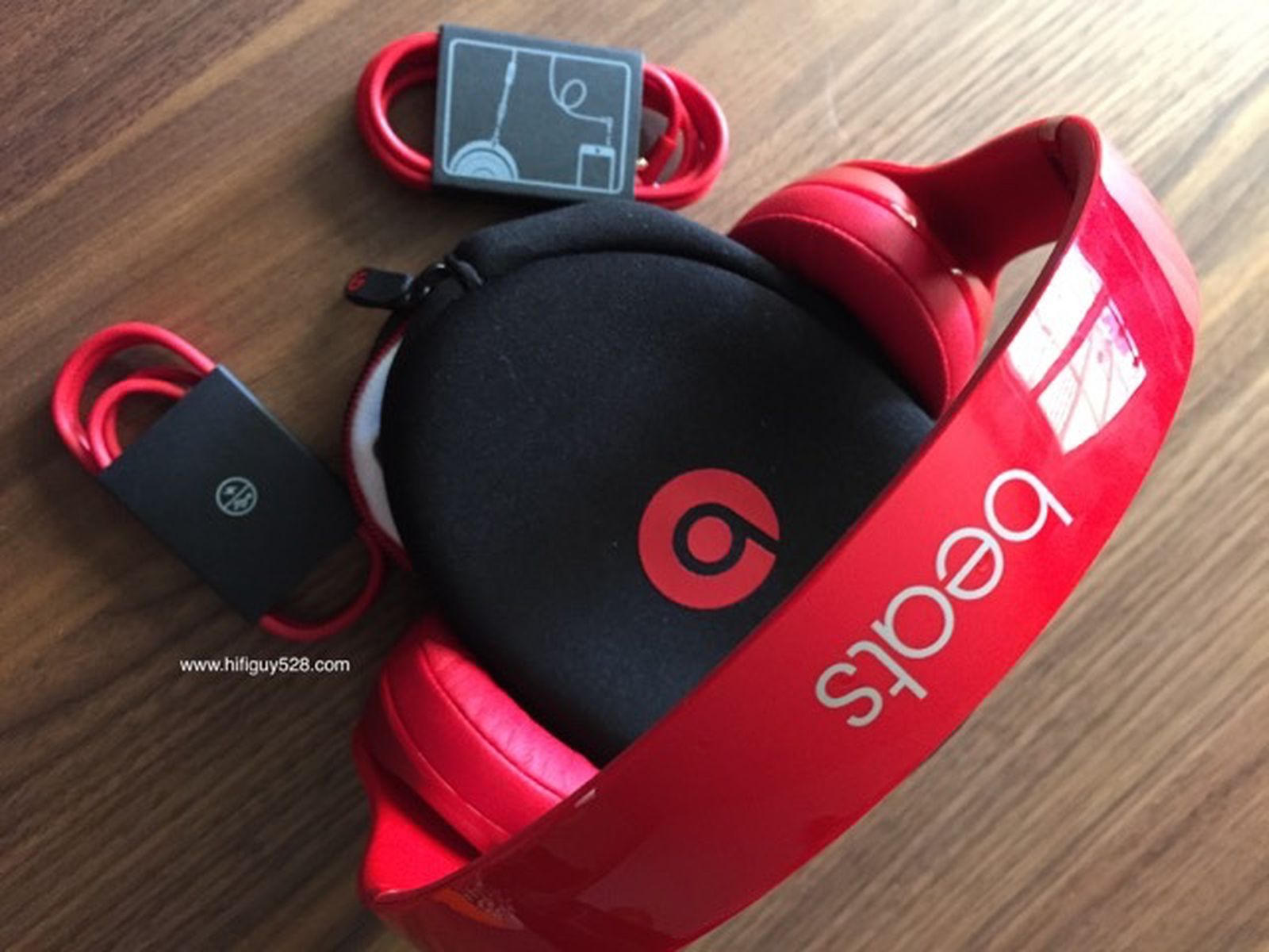 First Look at the New Beats Solo2 Wireless Headphones - MacRumors