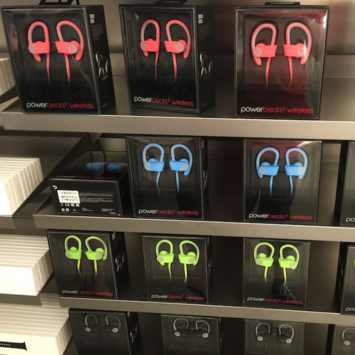 Apple Launches Beats Powerbeats2 Wireless Earphones in Apple