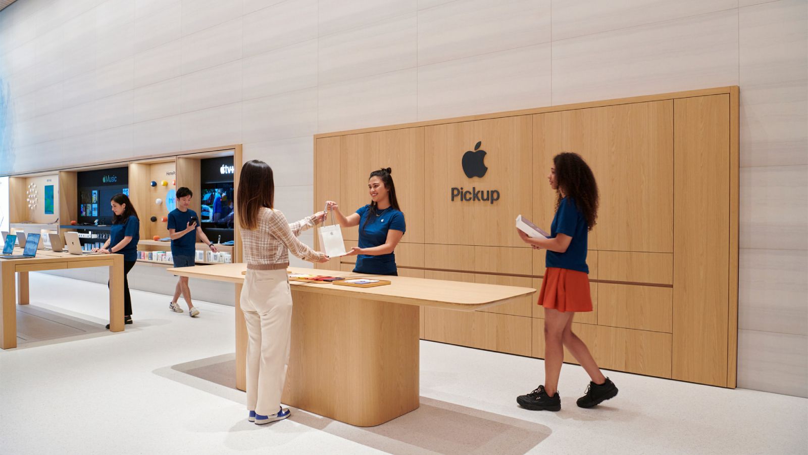 Apple's First Store With Dedicated Pickup Area in UK Opens This Week