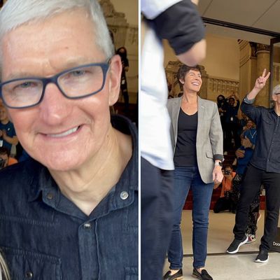 apple tower theatre tim cook