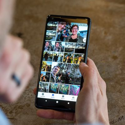 pixel 2 xl by The Verge