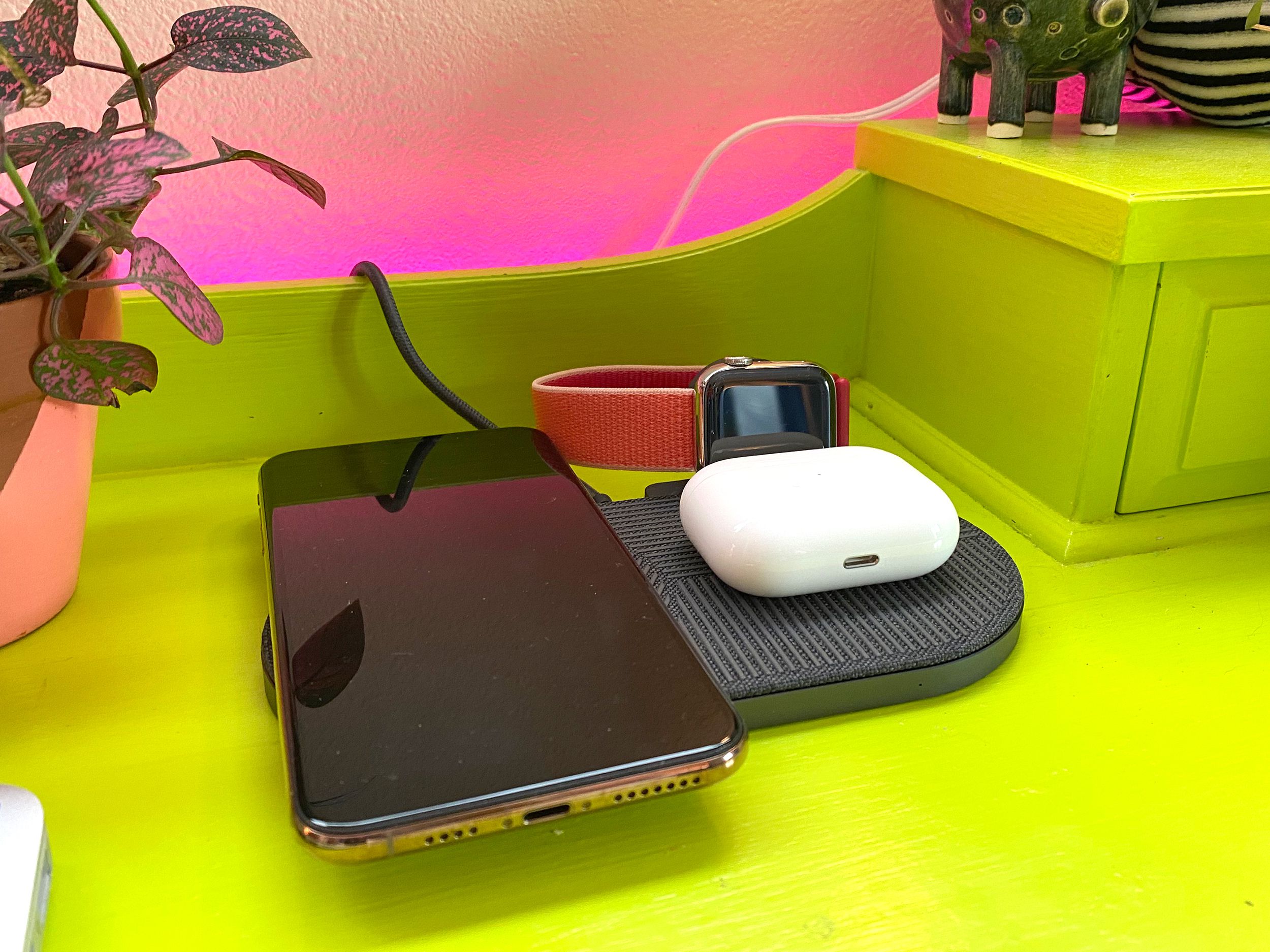 Drop XL Wireless Charger Watch Edition Review - MacRumors