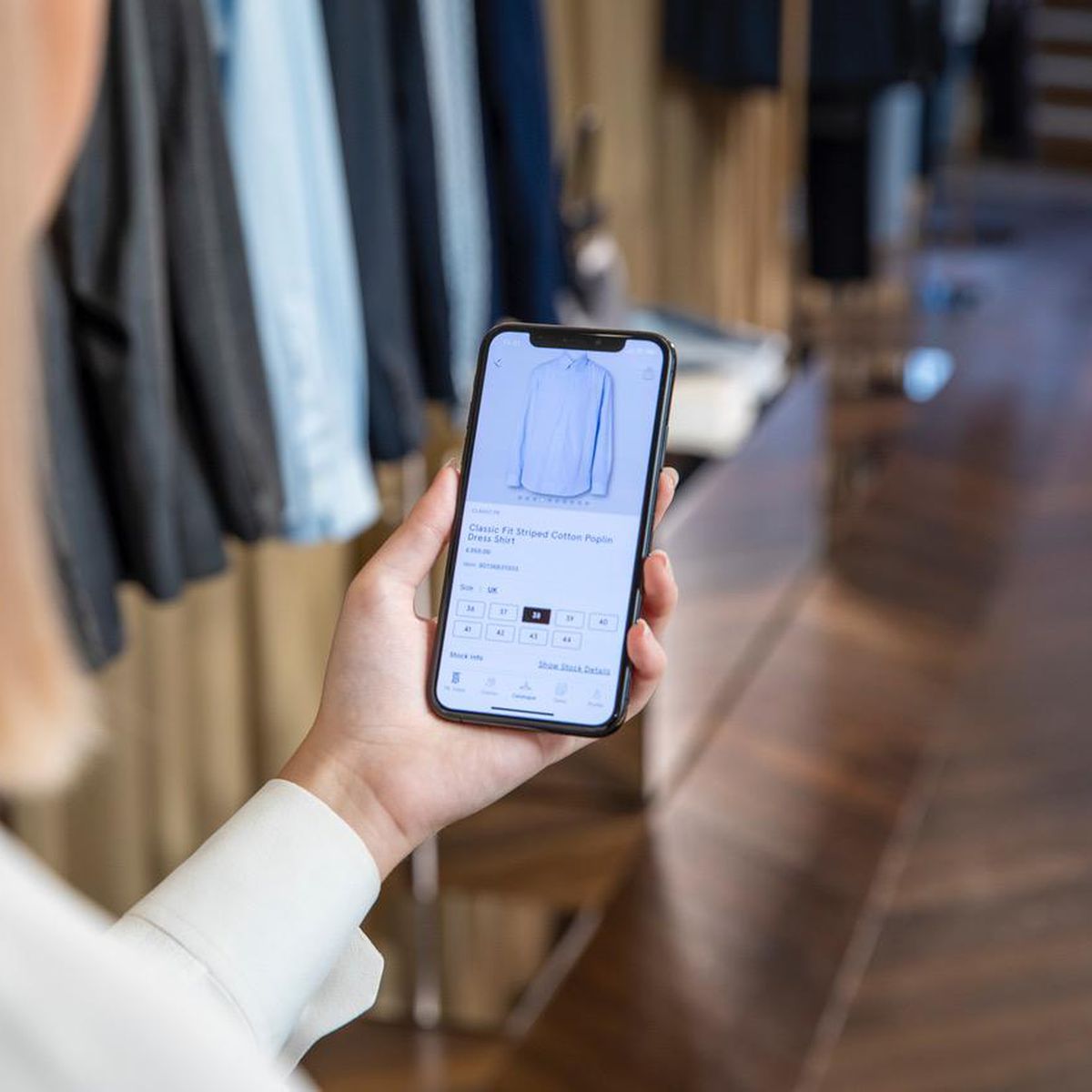 Voorzien Geschikt Bukken Apple and Burberry Develop Personalized Retail Chat Service for Luxury  Shoppers - MacRumors