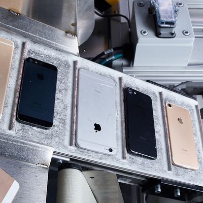 Apple Recycling iPhones