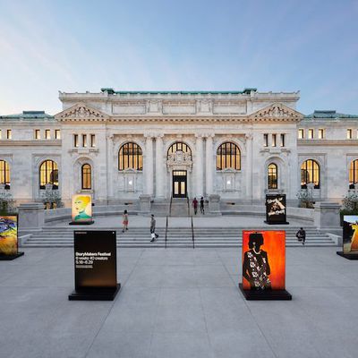 Apple Carnegie Library Building Outside Overview Mount Vernon Square 05092019