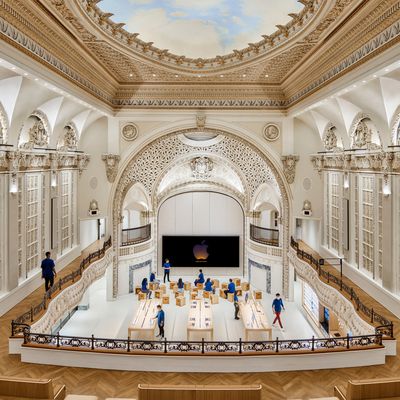 apple town theater