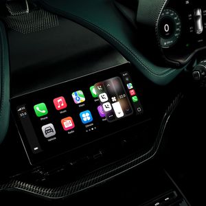 Aston Martin Apple CarPlay Ultra 07