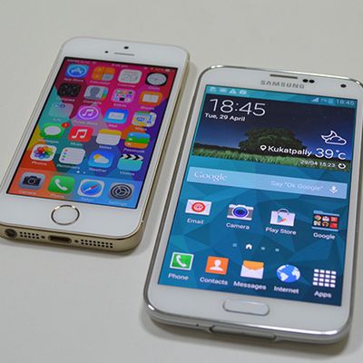 iPhone vs Galaxy Larger