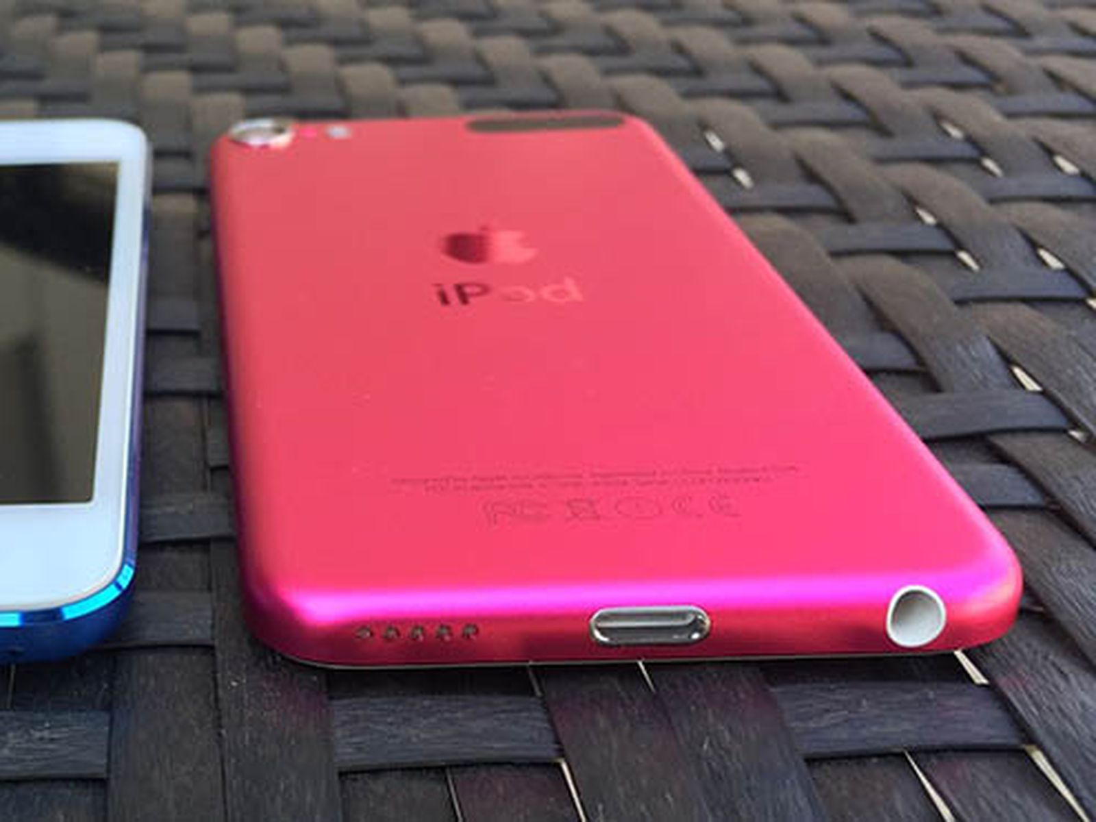 A Closer Look At Apple S New Ipod Touch Colors And Features Macrumors