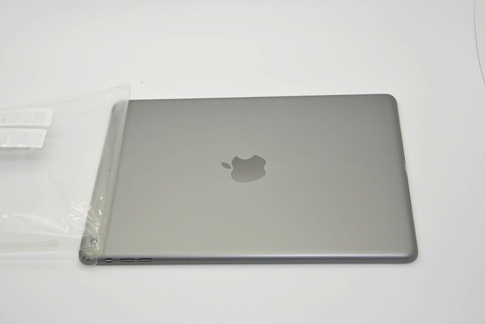 Next-Generation Full-Sized iPad Rear Shell Emerges in 'Space Gray ...