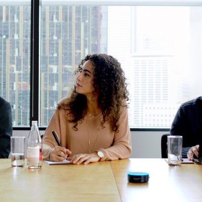 Alexa simplifies your conference rooms 