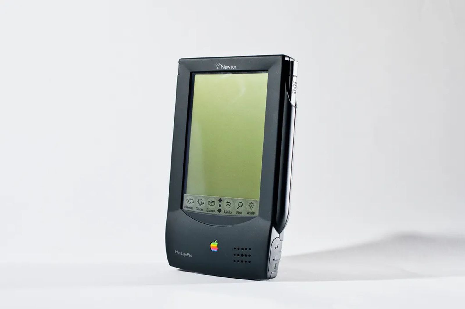 Apple Discontinued the Newton 25 Years Ago Today - macrumors.com
