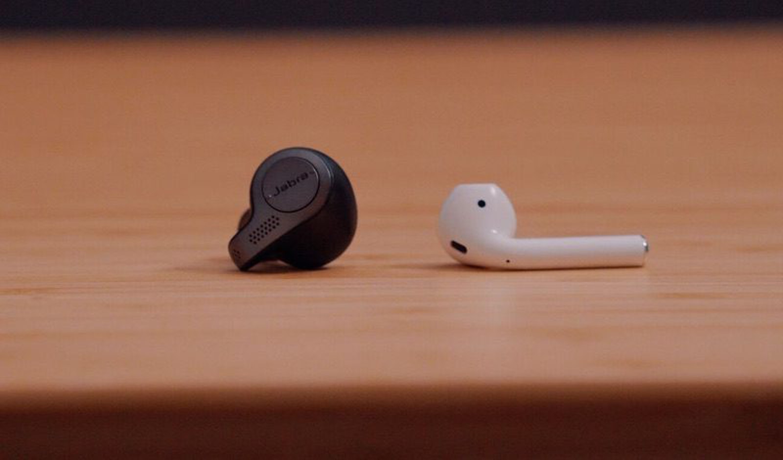 Apple's AirPods vs. Jabra's Elite 65t WireFree Earbuds MacRumors