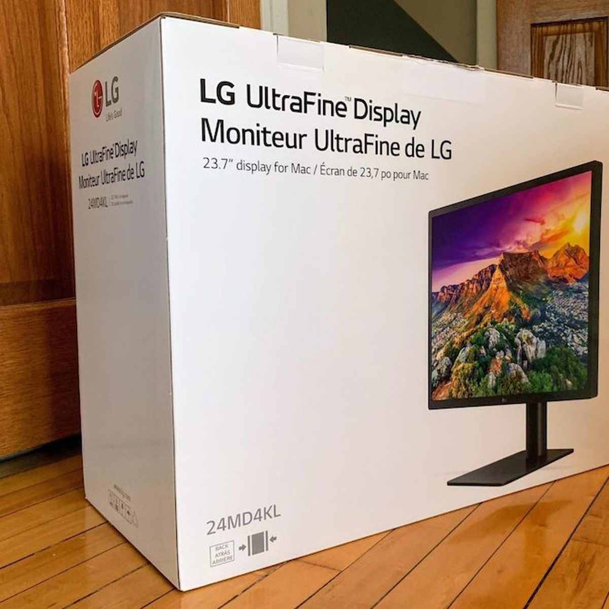 LG UltraFine 4K Display 23.7インチ - タブレット