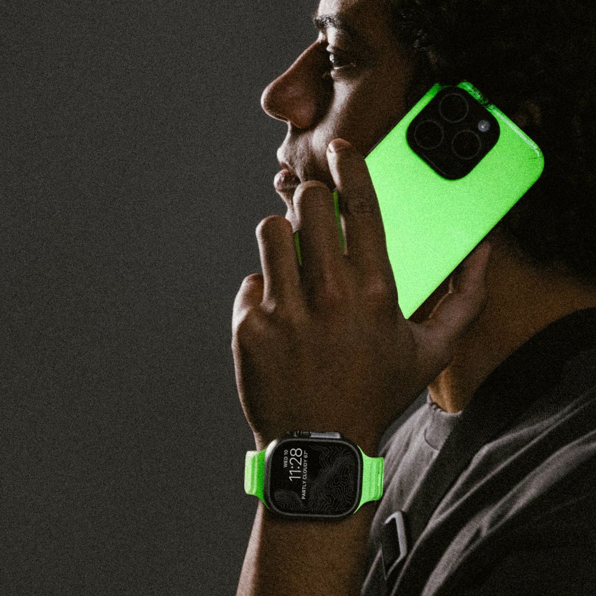 Nomad Launches Glow 2.0 Apple Watch Sport Band and iPhone Case 