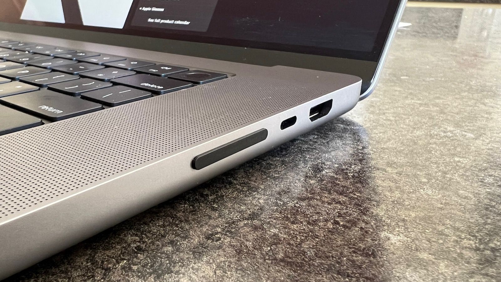 Le JetDrive Lite, carte SD discrète pour MacBook Pro de Transcend, passe à  1 To