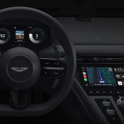 CarPlay Ultra Aston Martin